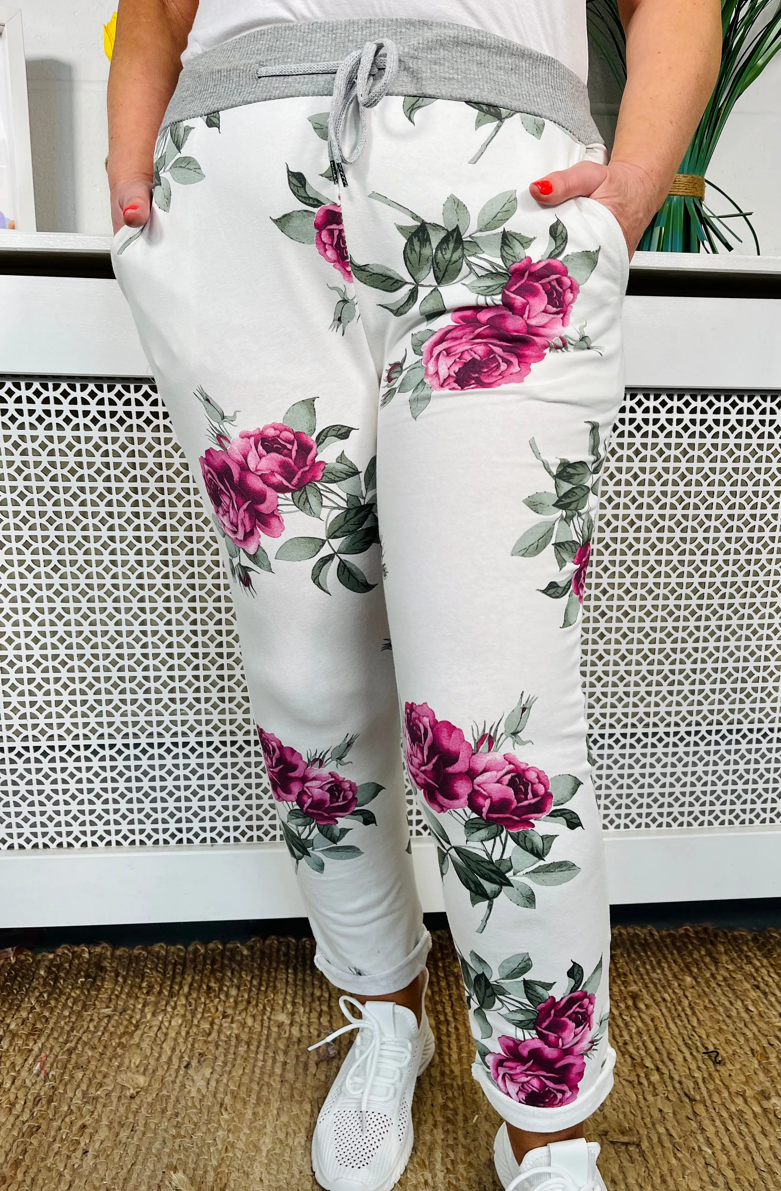 Alice joggers  - Rose Garden