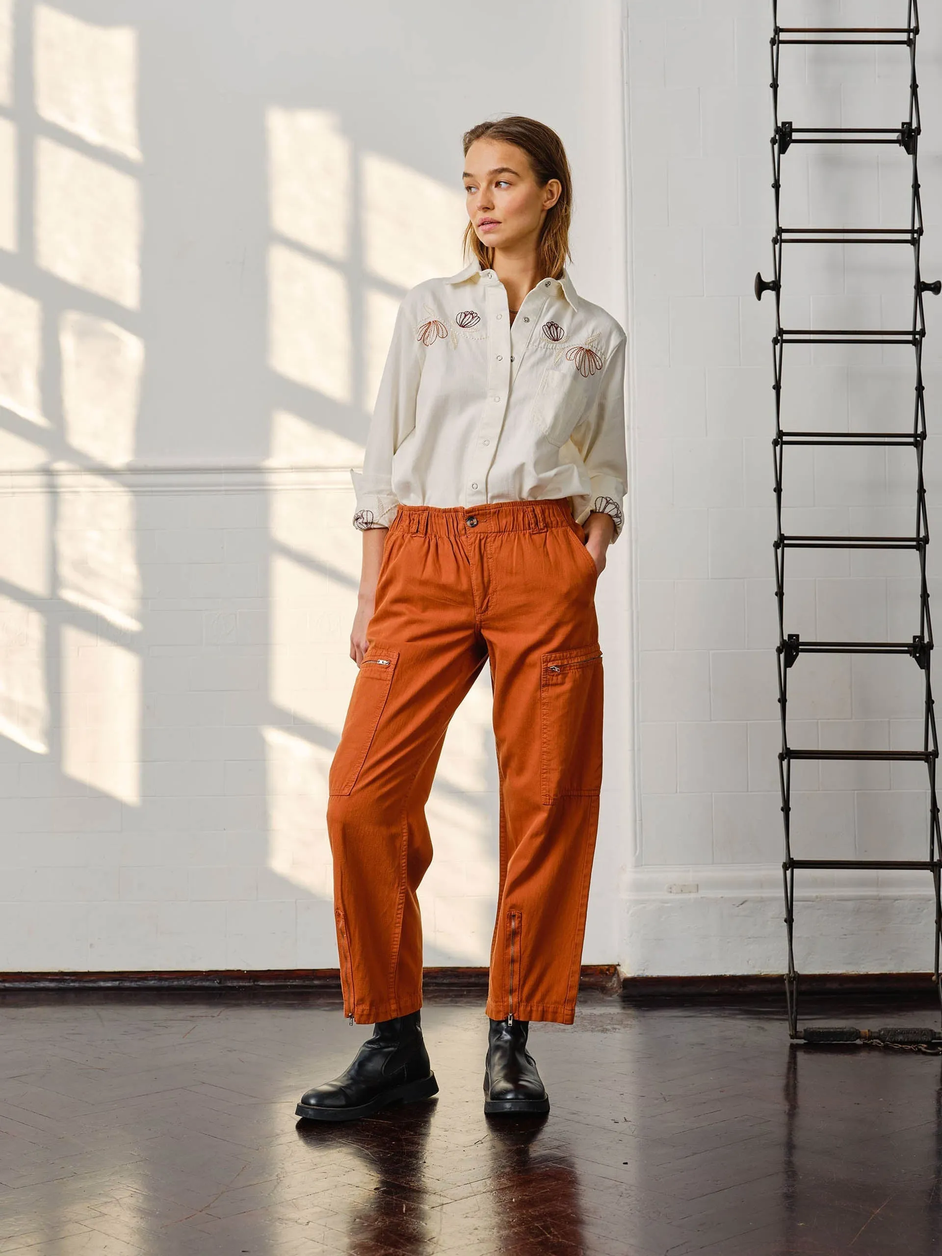 Amelia pant in caramel