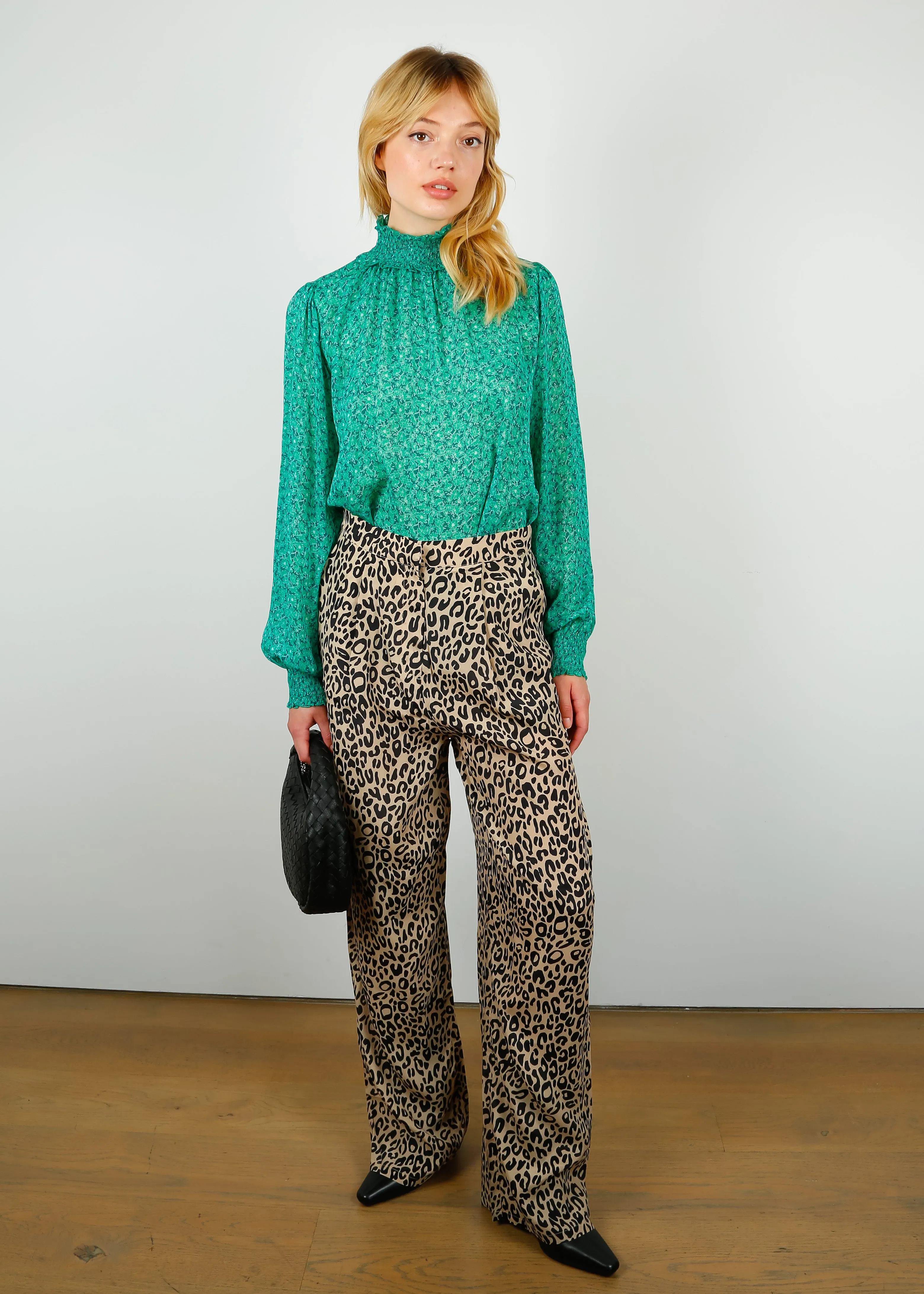 Kylie Trousers Leo 01